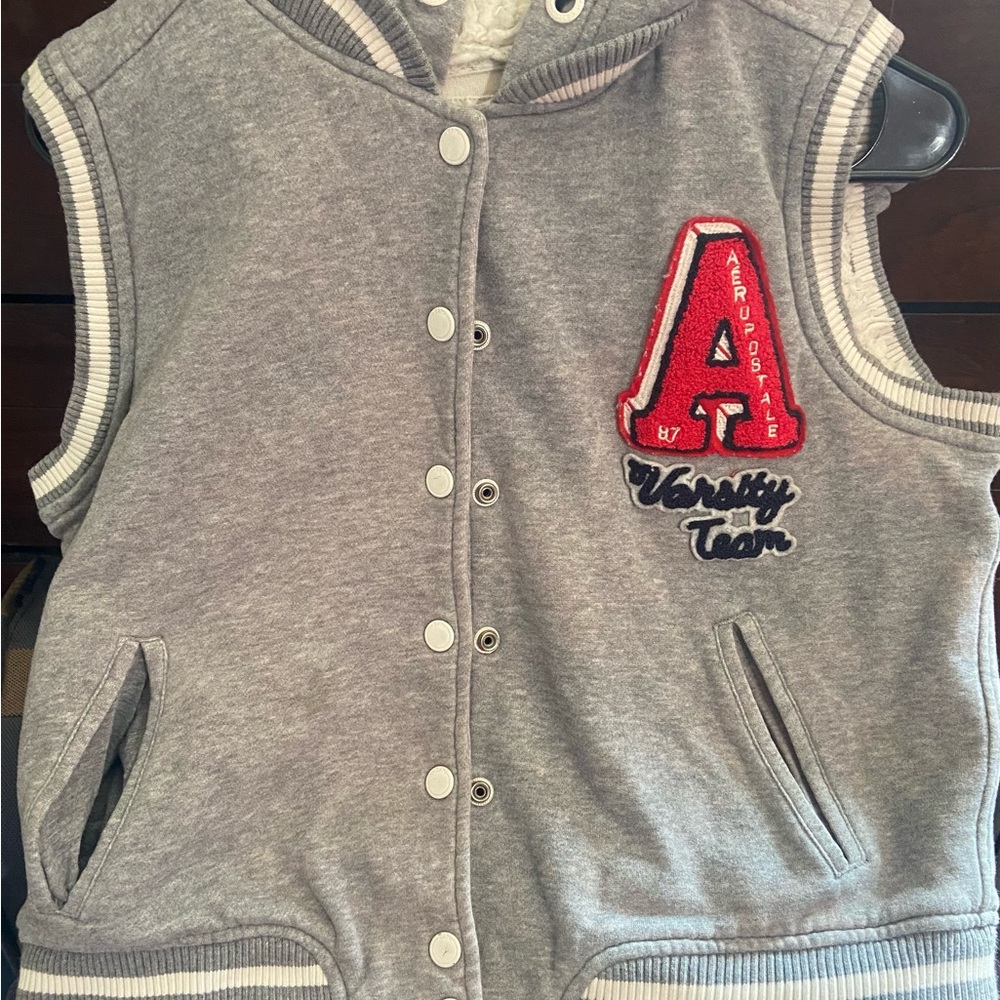Aeropostal nice short vest